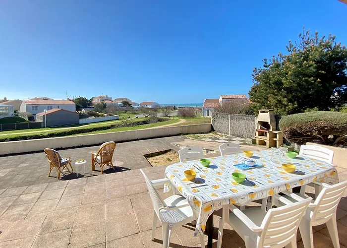 Maison Familiale à 400m De La Avec Terrasse De 100m², Animaux Admis, Garage Et Jardin - Fr-1-231-292 *