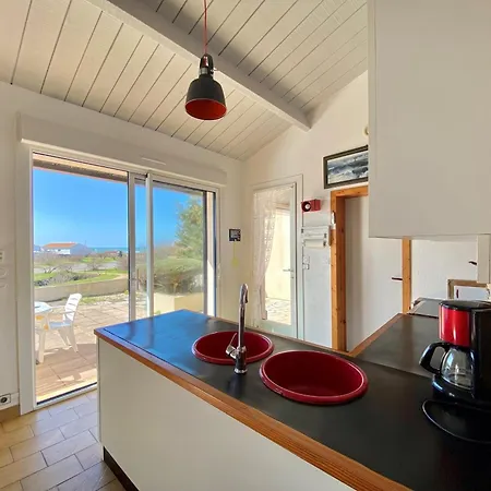 Maison Familiale A 400m De La Avec Terrasse De 100m², Animaux Admis, Garage Et Jardin - Fr-1-231-292